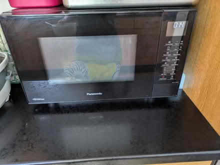Photo of free Microwave oven - fix or for parts (AL10) #1