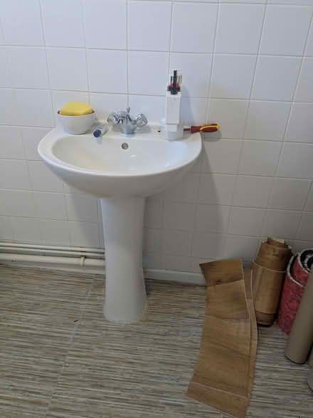 Photo of free Bath, toilet, sink (Gloucester GL2) #1