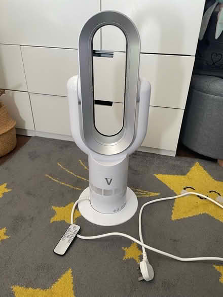 Photo of free Fan with remote (Leytonstone E11) #2