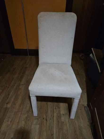 Photo of free 4 dining room chairs (East Orange) #2