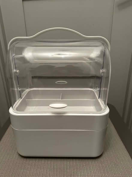 Photo of free table top organiser Storage, great for Cosmetic, Skincare (Ravenscourt Park W6) #4