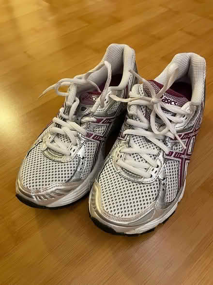 Photo of free ASICS Women’s Size 7 (Sunnyvale (Wolfe)) #1