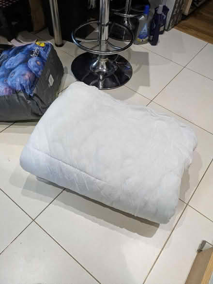 Photo of free Double Duvet, barely used (Sunbury on Thames TW16) #1