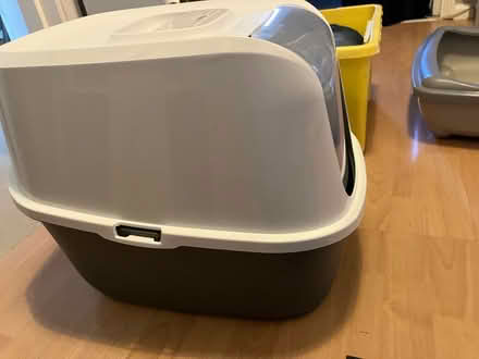 Photo of free Litter box (Houghton Regis LU5) #1