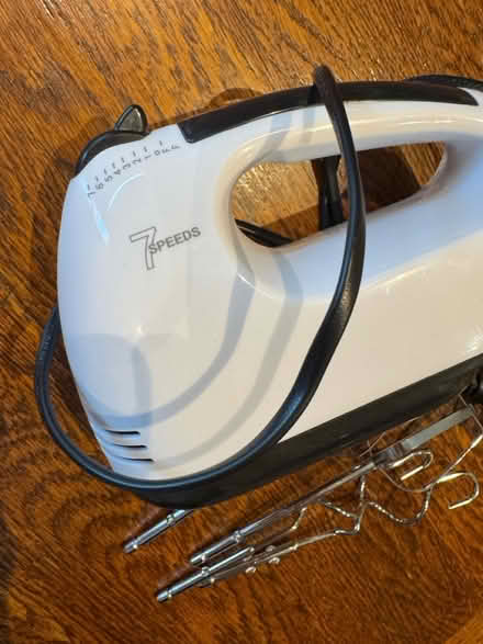 Photo of free Electric hand mixer (Kensington W8) #3