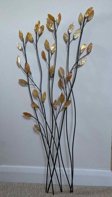 Photo of free Leaf design wall art (Hook RG27) #1