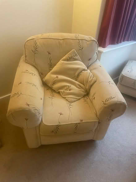 Photo of free 3-piece suite & stool (Shard End B36) #4