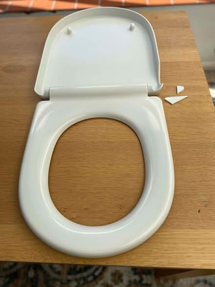 Photo of free Unused Villeroy and Boch Toilet Seat (King's College Playing Fields HA4) #2