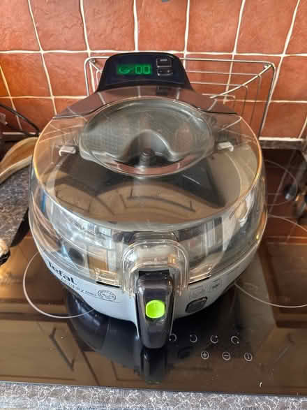 Photo of free Tefal actifry family air fryer (TN39 Bexhill) #2