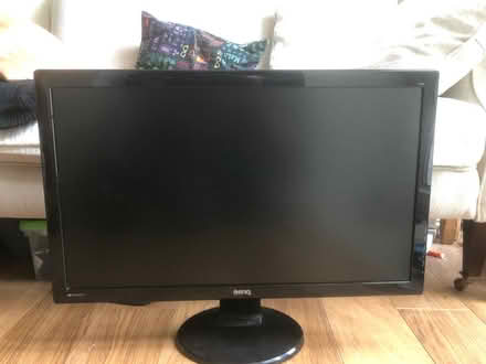 Photo of free Benq 27” monitor (Teddington TW11) #1