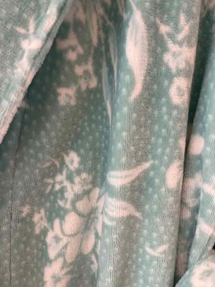 Photo of free M&S see 12-14 green bathrobe (BN41) #2