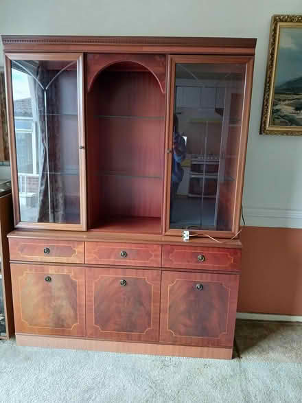 Photo of free Display cabinet (LU1. Caddington) #1