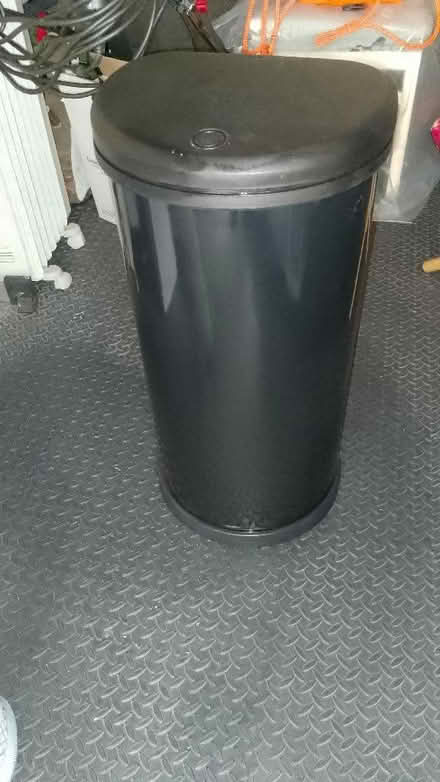 Photo of free Curver 40 Litre Deco Touch Top Kitchen Bin - Black - (Roby L36) #1