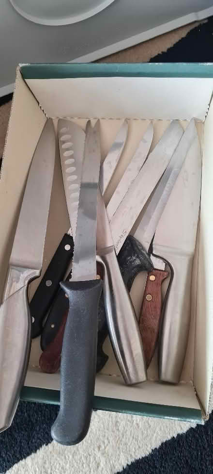 Photo of free Box of kitchen knives (The Camp AL4) #1