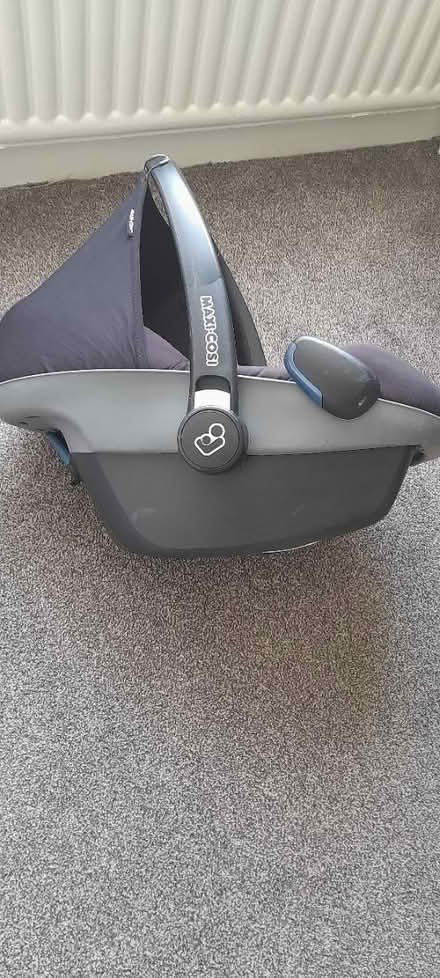 Photo of free Maxi-Cosi Baby car seat (Low Moor BD12) #1