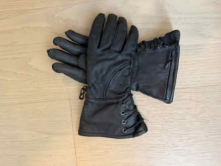 Photo of free Women's Motorcycle Gloves (near Frisco Reedy high school) #1