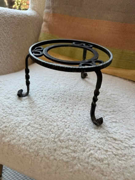 Photo of free Metal holder (Kensington W8) #4