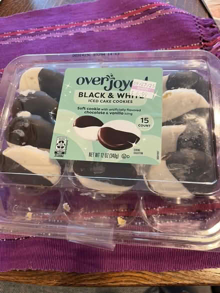 Photo of free 12 black and white cookies (Prospect and DeAnza) #1