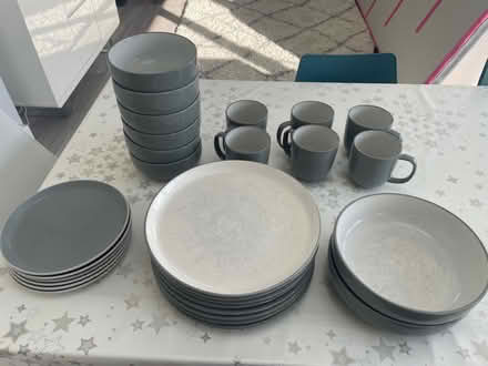 Photo of free Plates & bowls & mugs (North Gyle EH12) #1