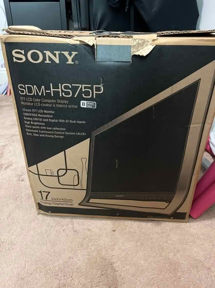 Photo of free 17 inch Sony computer monitor (Primrose) #1