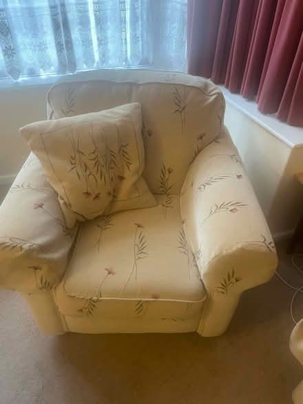 Photo of free 3-piece suite & stool (Shard End B36) #3