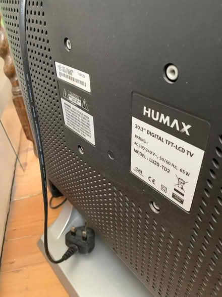 Photo of free 20” Humax TV (islington N1) #2