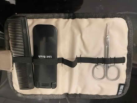 Photo of free Travel grooming set (Mitcham CR4) #2