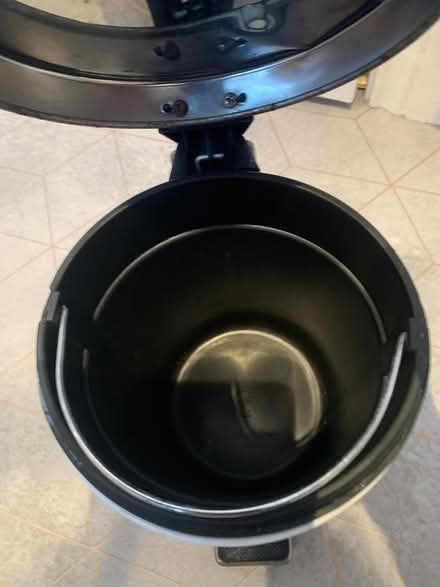 Photo of free Small pedal bin (CV34 Emscote) #2