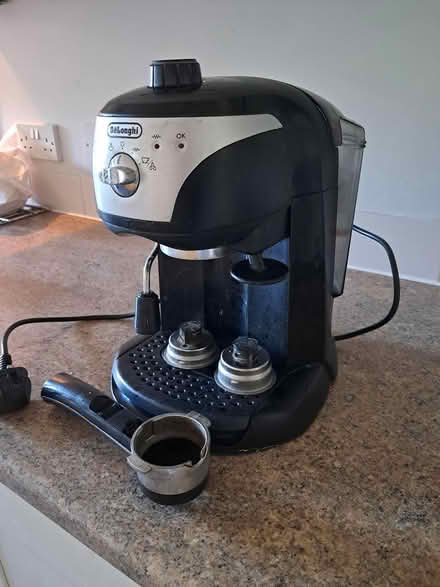 Photo of free deLonghi coffee maker,not working (HP3 Apsley) #3