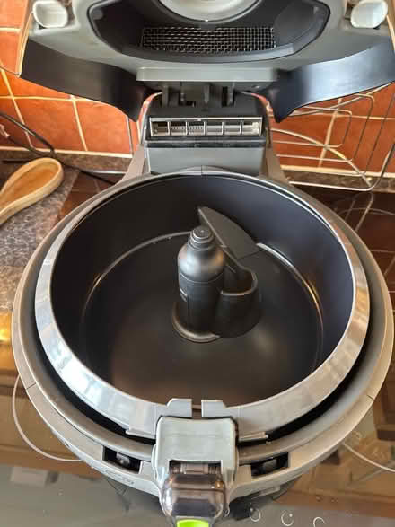 Photo of free Tefal actifry family air fryer (TN39 Bexhill) #4