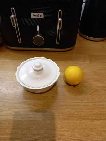 Photo of free Pot and lid (Roundhill area brighton) #1