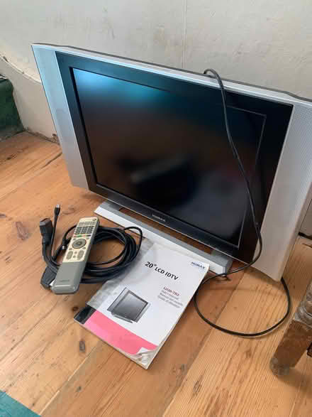 Photo of free 20” Humax TV (islington N1) #1