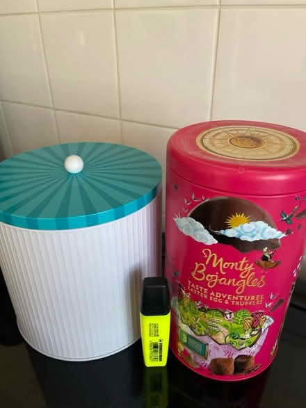 Photo of free Good sized cookies / biscuit tins (Littlemore OX4) #2