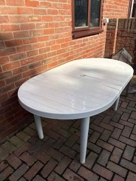 Photo of free Patio dinning set (Finningley DN9) #4