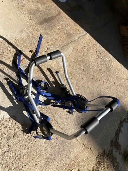 Photo of free 2 bike Thule lightweight bike rack (Stoughton) #2