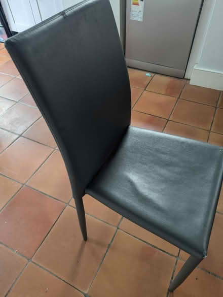 Photo of free 5 x dining table chairs (Harringay N4) #2