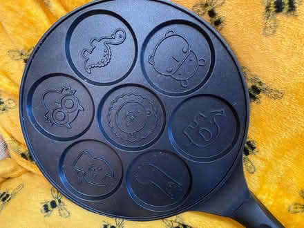 Photo of free Saucepans, wok and pancake pan (Ford, near Colerne) #4