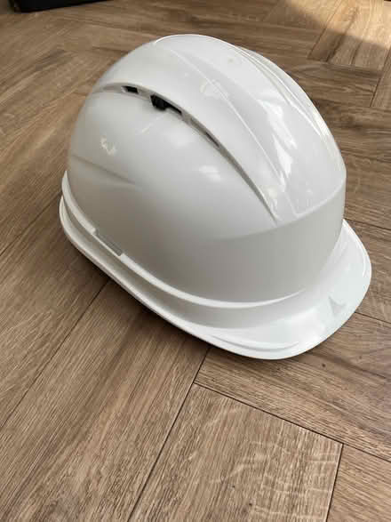 Photo of free Hard Hat (WA15) #1