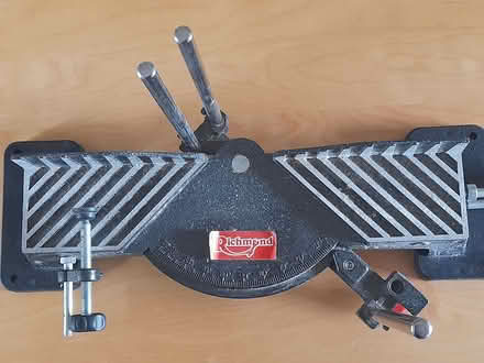 Photo of free hand mitre saw (Kidlington OX5) #1