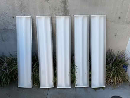 Photo of free Flourescent Fixtures (Phinney Ridge) #1