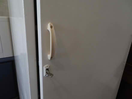 Photo of free white wardrobe or cupboard with shelves, must go pronto… (Addiscombe CR0) #1