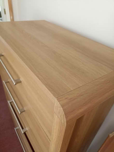 Photo of free 5 drawer chest oak/oak veneer? Takes 2 to carry (Thatcham RG18) #3