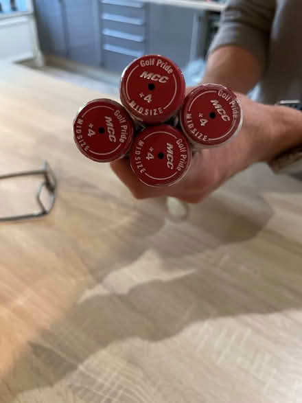 Photo of free 4 golf grips (Surbiton KT6) #2