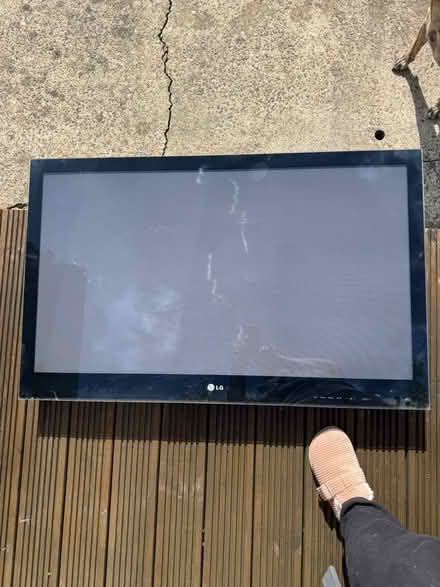 Photo of free Old flat screen lg 32” (Home S71) #1