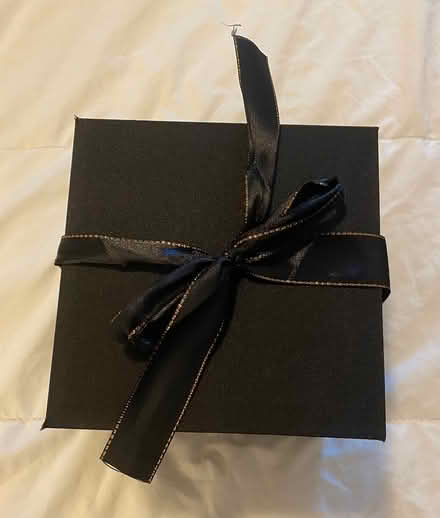 Photo of free gift box - used (midtwn) #1