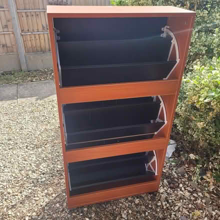 Photo of free Shoe rack/cupboard (Tw15) #2