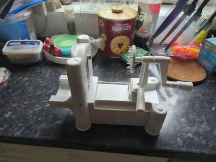 Photo of free veg slicer/spiral machine (Baildon BD17) #1