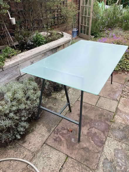 Photo of free Desk. Frosted glass (80x150 cm) (New Marston OX3) #1