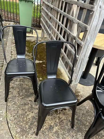 Photo of Black chairs for a Musical (Woosehill RG41) #1