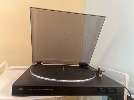 Photo of free Broken turntable (Stretford M32) #1